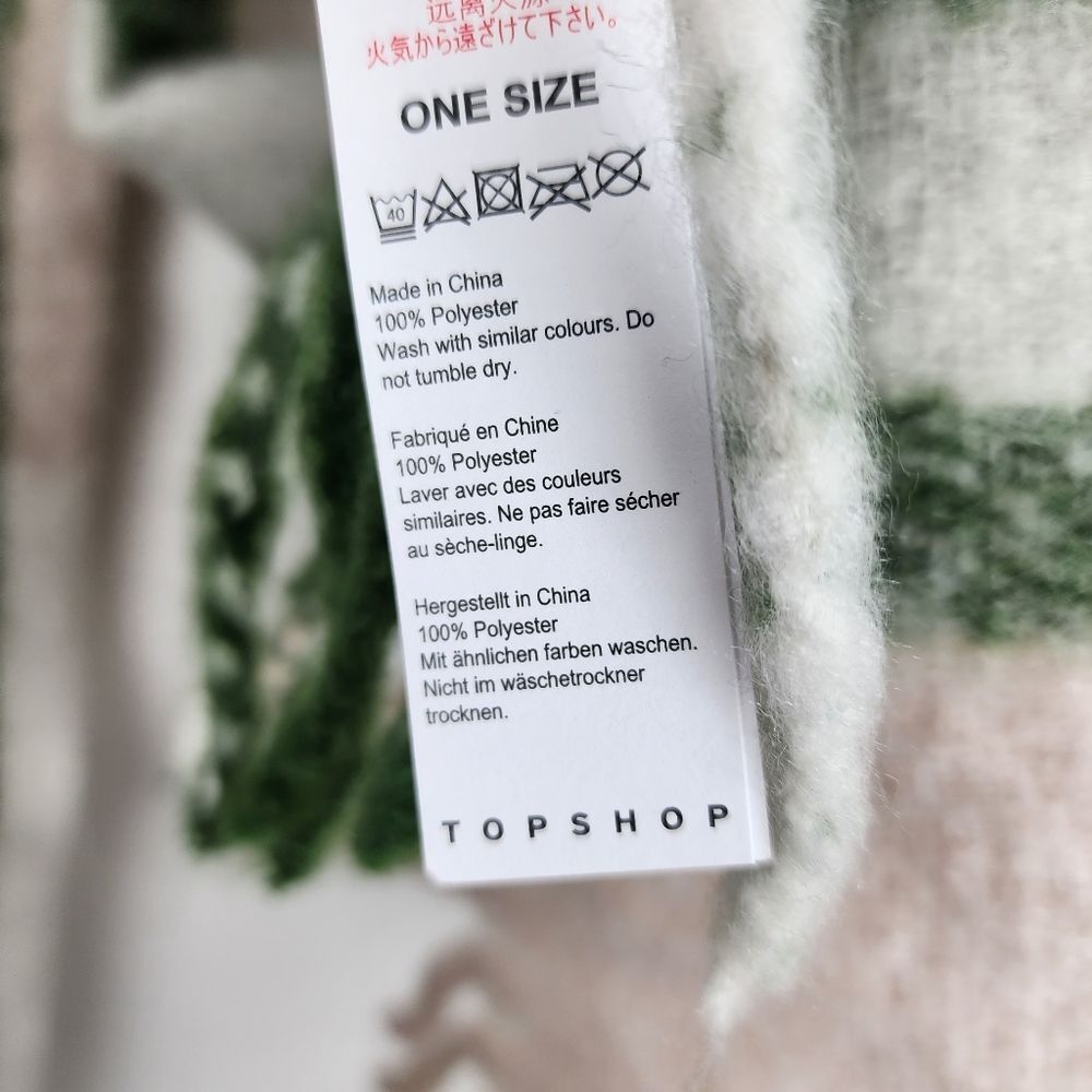 TOPSHOP OS SOFT FUZZY WARM THICK SCARF SCARVES FRINGE STRIPE PLAID NWT NEW PINK - Picture 4 of 5